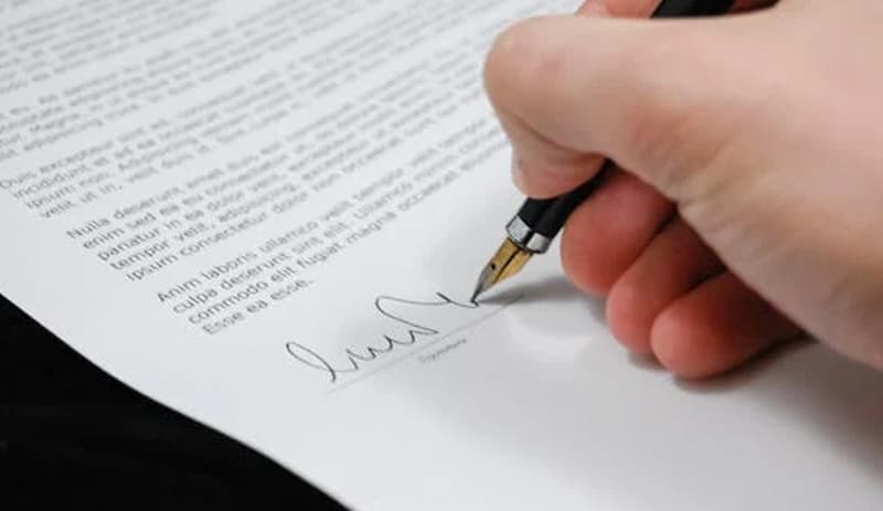 How To Transfer Ownership Of A House ? (Quick Guide)